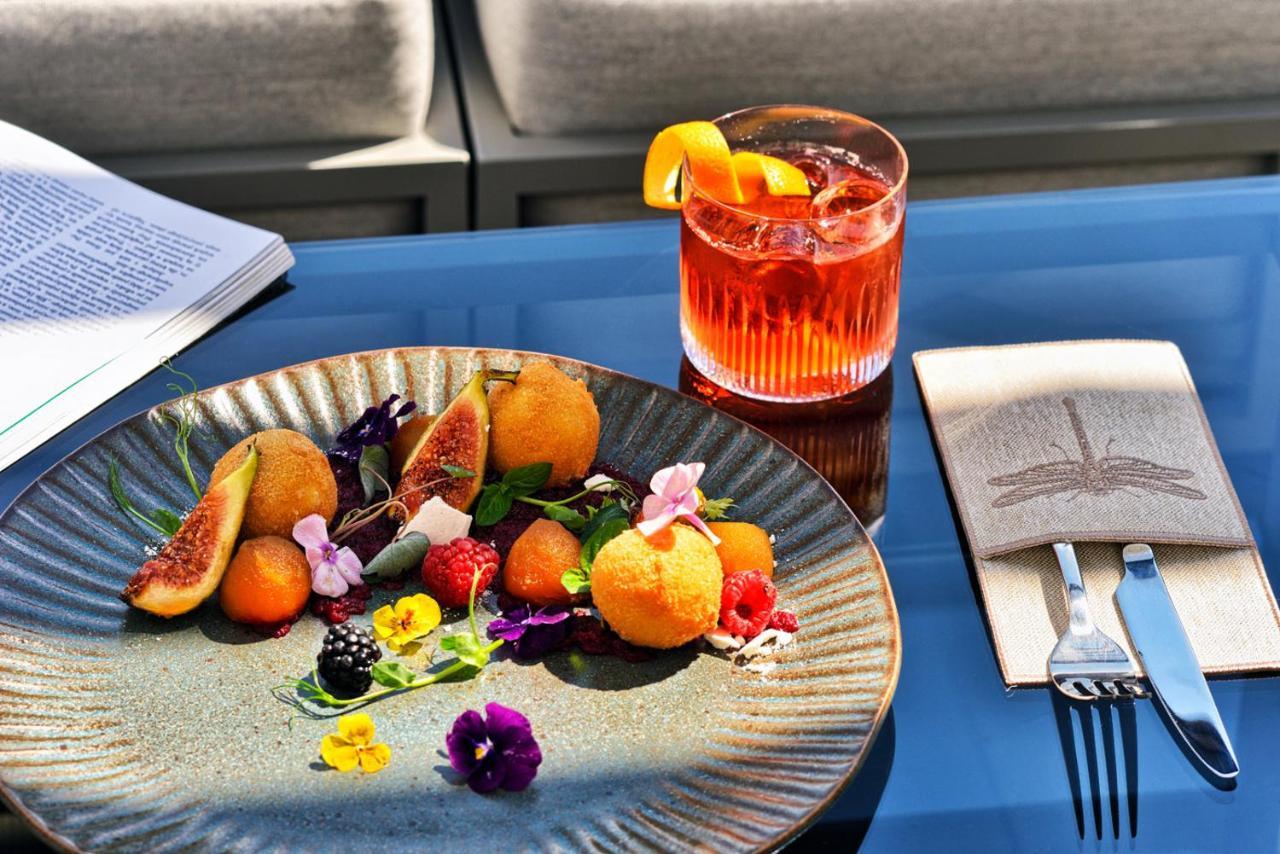 Hotel Ferreus Modern Art Deco Краків Екстер'єр фото A Negroni cocktail