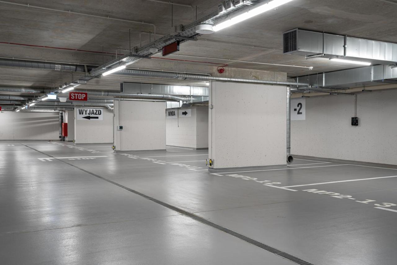 Hotel Ferreus Modern Art Deco Краків Екстер'єр фото The parking garage